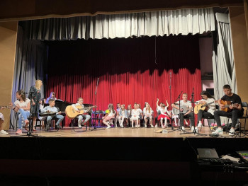Koncert Kluba muzičke omladine u Domu kulture 'Jevto Dedijer' u Bileći
