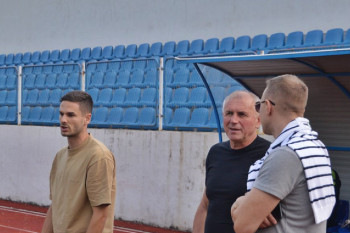 Poznato lice na Policama