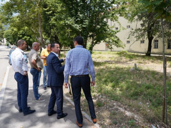 Gradonačelnik Mirko Ćurić i predstavnici komunalnih službi obišli gradska naselja