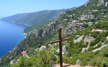Požar na Svetoj Gori: Manastiri nisu ugroženi