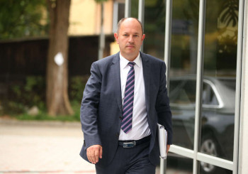 Ne zatvarajte oči i uši, čujte nas!