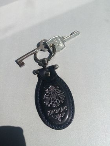 Pronađeni ključevi kod konzulata Srbije, nalaze se kod policajca na obezbjeđenju konzulata