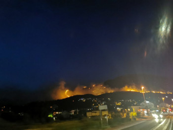 Jezivo u Župi dubrovačkoj – 130 vatrogasaca brani kuće od vatrene stihije