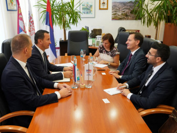 Ćurić razgovarao sa ambasadorom Rumunije