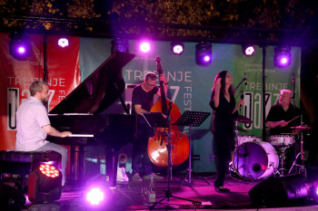 Hrvatska etno-džez diva Tamara Obrovac sa svojim kvartetom nastupila pred trebinjskom publikom