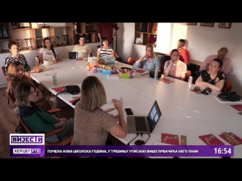 U Trebinju održana panel diskusija 'Zaštita zdravlja trudnica i novorođenčadi'  ( video )