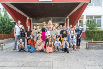 Članovi Foto-kino kluba održali fotografsku radionicu za učenike OŠ „Jovan Jovanović Zmaj“