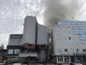 Malinić: Ugašen požar u Elektrokrajini i hotelu Bosna, šteta velika