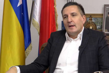 (VIDEO) Elek optužio Vukanovića 'Uzeo si 20.000 KM da ne pišeš protiv republičkog pravobranioca Milimira Govedarice'
