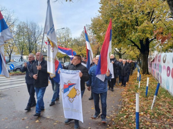 Mirno okupljanje Boračke organizacije Banjaluka kao odgovor SDP-u (FOTO/VIDEO)