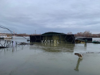 Потонуо сплав на Новом Београду, евакуисано 30 гостију 