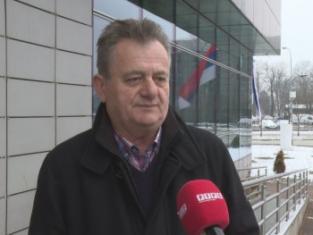 Поповић за РТРС: Паљење заставе у Зеници - порука да за Србе нема мјеста у ФБиХ