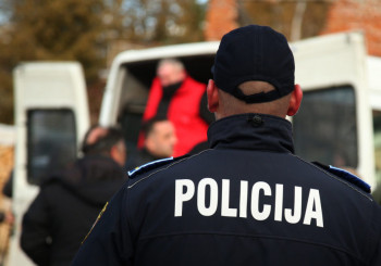 TEŽAK UDES U MOSTARU U užasnoj nesreći povrijeđen motociklista (18), vozač automobila pobjegao