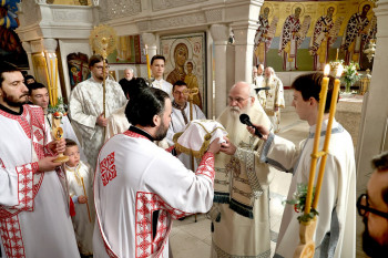 Služena božanstvena liturgija i parastos episkopu Atanasiju (FOTO)