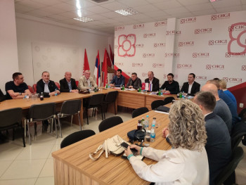 Trebinje: U toku sastanak SNSD-a; Prisustvuje i Igor Dodik (FOTO)