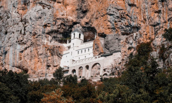 Manastir Ostrog nema nijedan nalog na Fejsbuku
