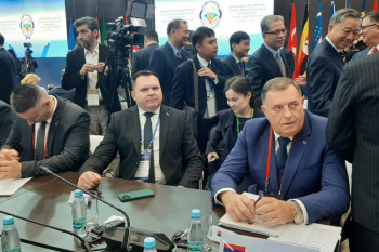 Dodik se obraća na Bezbjednosnom forumu u Sankt Peterburgu
