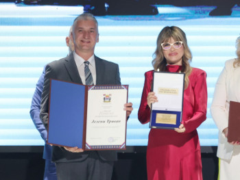 Uručeno priznanje Zlatni grb grada Banjaluka Jelena Trivan: Ovo je potvrda moje neraskidive veze s Banjalukom