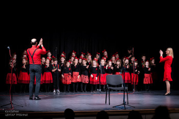 Održano humanitarno veče Udruženja oboljelih od malignih bolesti istočne Hercegovine „Vjera, luča, nada“