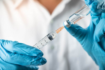 Povlači se vakcina Astra Zeneke - može biti opasna