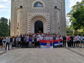 Anijevci krenuli na poklonjenje Svetom Vasiliju: Vode nas vjera i ljubav!