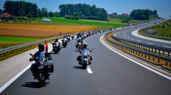 ''SRBI NISU GENOCIDAN NAROD'' Noćni vukovi uz Srpsku