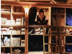 Јапанци отворили хостел за књигољупце