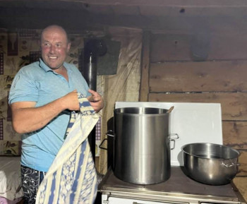 СПЕЦИЈАЛИТЕТ КОЈИ ТРАЖЕ И У ДУБРОВНИКУ: КАКО СЕ ПРАВИ СИР ИЗ МЈЕШИНЕ НА МОРИНАМА У ХЕРЦЕГОВИНИ