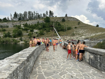 Sa brane na Klinju skakali najbolji u regionu