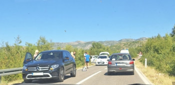 OPREZ! Sudar tri vozila na putu Trebinje Dubrovnik
