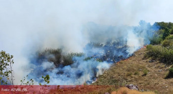 Активан пожар између Гацка и Невесиња, очекује се дејство хеликоптера