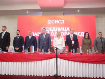 Dodik zahvalio Luki Petroviću na dobrom i uspješnom vođenju Gradskog odbora SNSD Trebinje