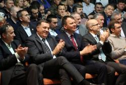 Додик: Подршка Вучићу због одбране српског народа