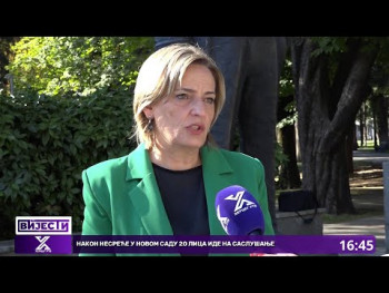 Položeno cvijeće na spomenik Dučiću i Njegošu (VIDEO)