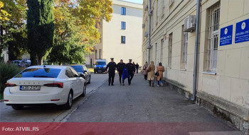U toku velika policijska akcija u više gradova u Srpskoj i FBiH: Pretresi na 20 lokacija