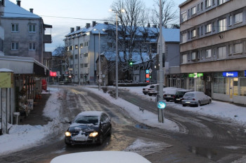 СНИЈЕГ СТИГАО И У НЕВЕСИЊЕ