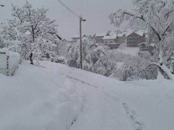 Snijeg stvorio velike probleme - do brojnih naselja i dalje se ne može doći