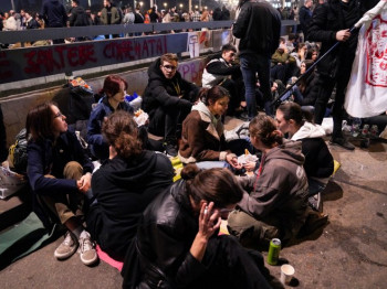 Блокада Аутокоманде и даље траје