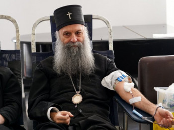 Патријарх Порфирије учествовао у акцији добровољног давања крви