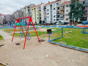 Stanje određenih igrališta u Trebinju: Djeca se igraju u ovim uslovima