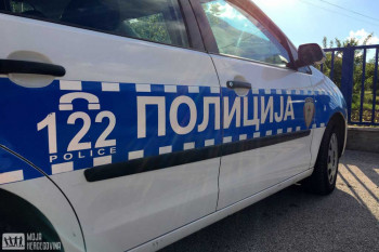 Sudar tri automobila na putu Trebinje - Bileća 