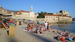 Rusi uzvraćaju udarac: Crna Gora ostaje bez turista?