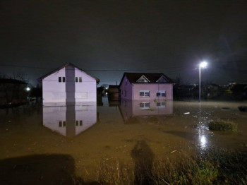 У Приједору проглашено стање ванредне одбране од поплава; Вода продрла у више домаћинстава (ФОТО)