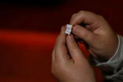 Turski pjesnik napisao i predstavio najmanju knjigu na svijetu