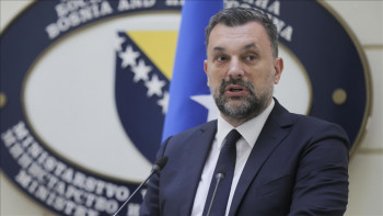 Konaković diplomirao pa polagao ispite