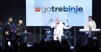 Kонцертом Емира Лапсуса отворена туристичка сезона у Требињу