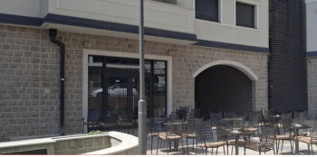 Oglasio se vlasnik kafića kojeg je sveštenik prijavio za napad- izašao i novi video