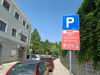 Trebinje muku muči s parkingom: 15.000 vozila na 1.300 parking mjesta