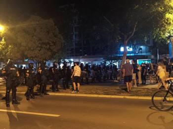 Нови Сад: Повријеђено седам припадника Војске Србије, од чега четворо теже (ВИДЕО)