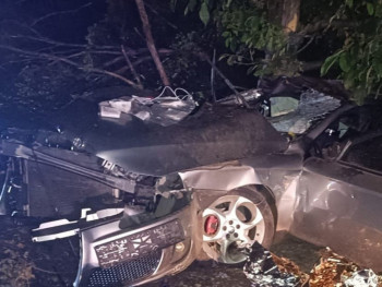 Nesreća kod Mostara: Teško povrijeđen vozač koji je autom udario u drvo